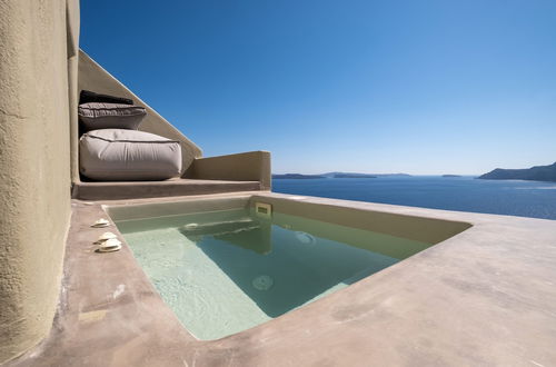 Photo 45 - SantorOia Luxury Suites