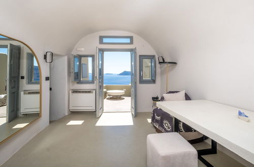 Photo 35 - SantorOia Luxury Suites