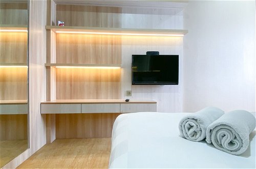 Photo 9 - Comfort And Cozy Living 2Br Apartment At Transpark Cibubur
