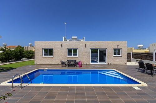 Photo 3 - Protaras Villa Golden Dream