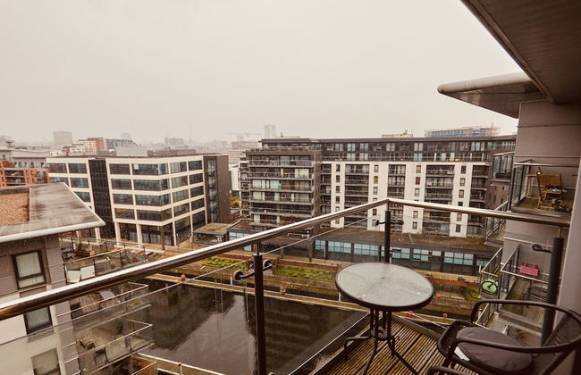 Deluxe City Apt, River Canal View& Free Parking! - Foto 23