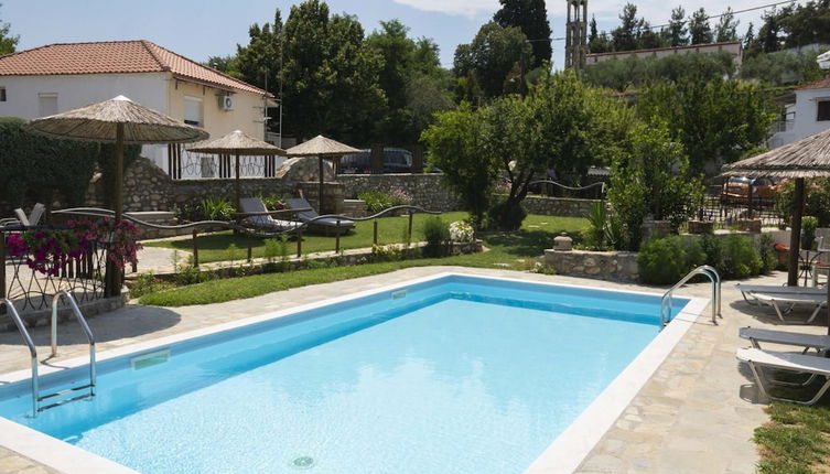 Foto 1 - Roxani Farmhouse Getaway With Pool