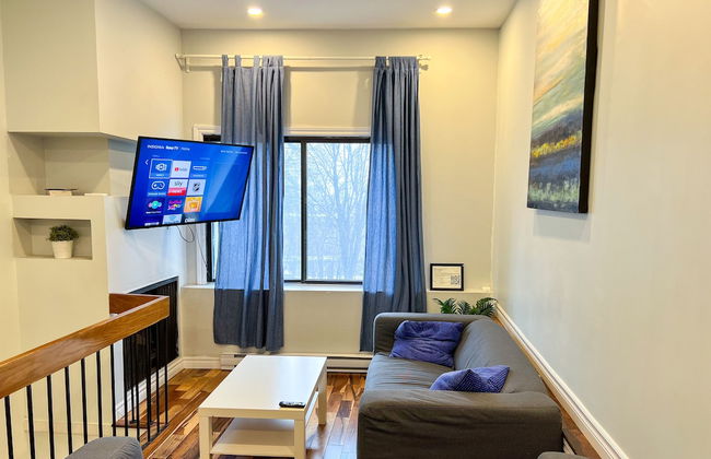 Chic Townhome with Garage Dt MTL - Photo 16