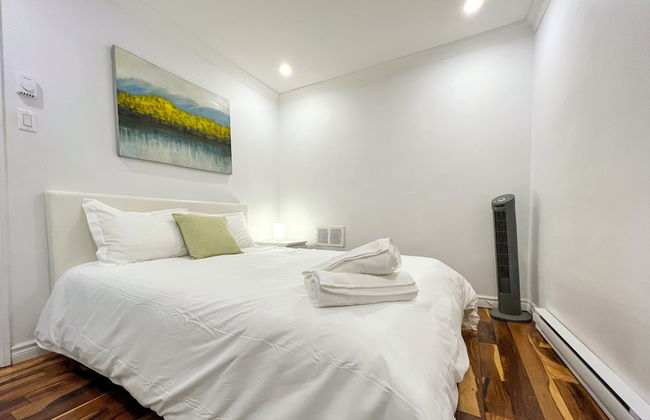 Chic Townhome with Garage Dt MTL - Photo 7