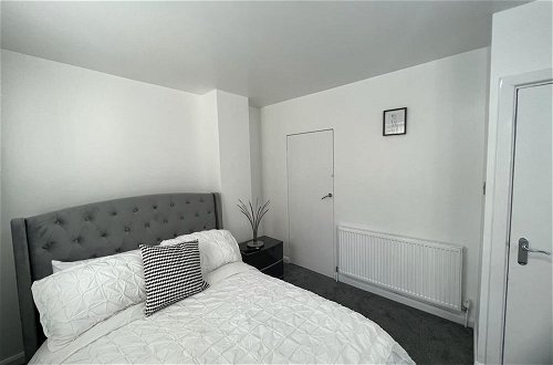 Foto 7 - Modern Executive 2-bed Apartment in London