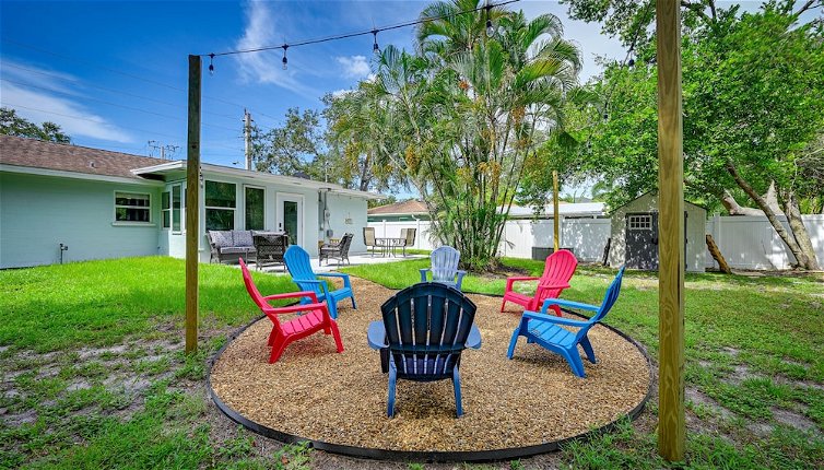 Foto 1 - Sunny Sarasota Home w/ Private Yard & Fire Pit