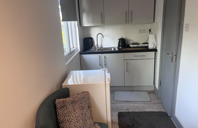 Remarkable Cozy 1-bed Studio in Romford London Uk - Foto 8