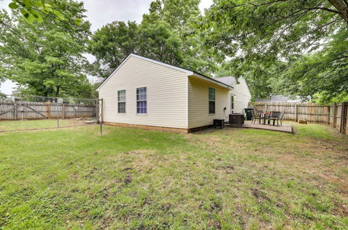 Foto 20 - Cozy Fayetteville Vacation Rental Near Campus