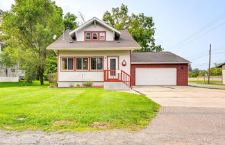 Photo 1 - Grand Blanc Rental w/ Gas Grill & Private Yard