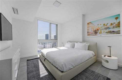 Photo 1 - Amazing Downtown Apt with good view