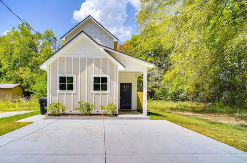 Photo 8 - Midcity Mural House in Baton Rouge: 3 Mi to Lsu