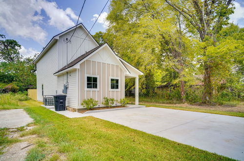 Photo 5 - Midcity Mural House in Baton Rouge: 3 Mi to Lsu