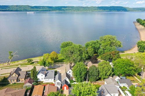 Photo 28 - Lake Pepin Waterfront Cottage - Steps to Beach