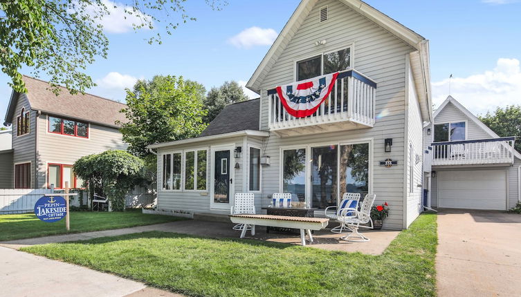 Foto 1 - Lake Pepin Waterfront Cottage - Steps to Beach