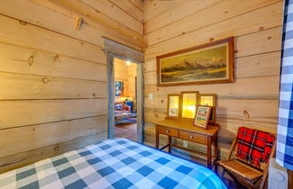 Photo 2 - Enchanting Creekside Cabin Near Kings Canyon Park