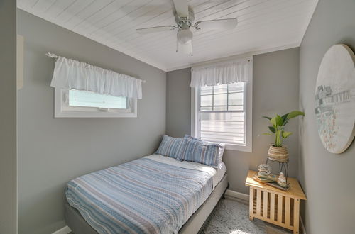 Photo 8 - Charming Hampton Home w/ Porch, Walk to Beach