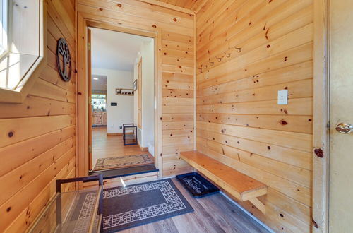 Photo 17 - Rustic Truckee Cabin Retreat w/ Community Pool