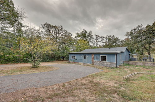 Photo 25 - Spacious Hot Springs Lakehouse on Lake Hamilton