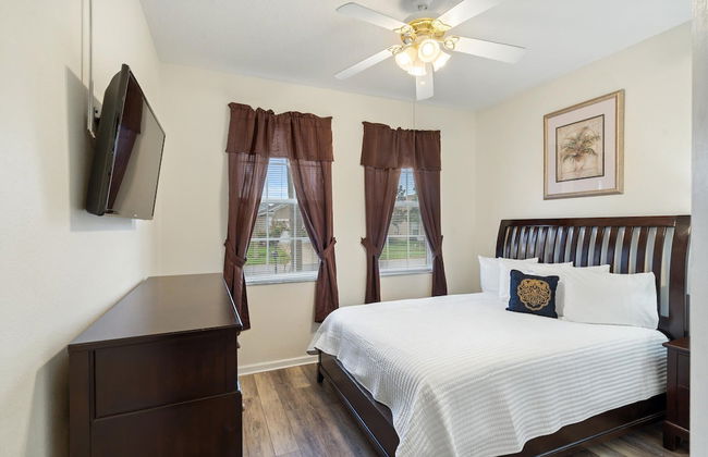 8104 fan Palm way - Photo 3