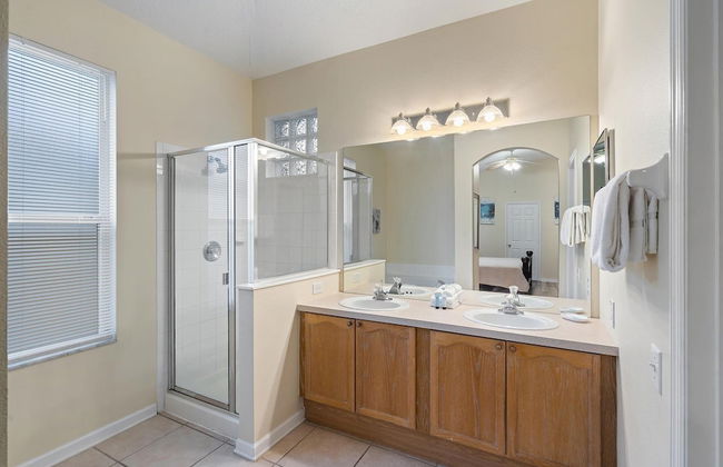 8104 fan Palm way - Photo 18