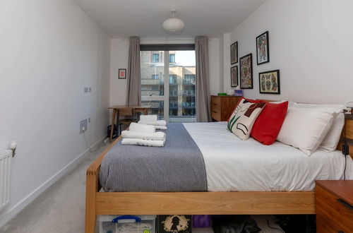 Foto 5 - Peaceful & Vibrant 1BD Flat W/balcony- Bow Common