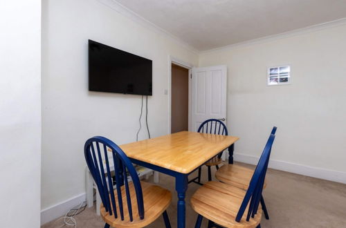 Foto 15 - Spacious 1BD Flat w/ Garden - Hammersmith