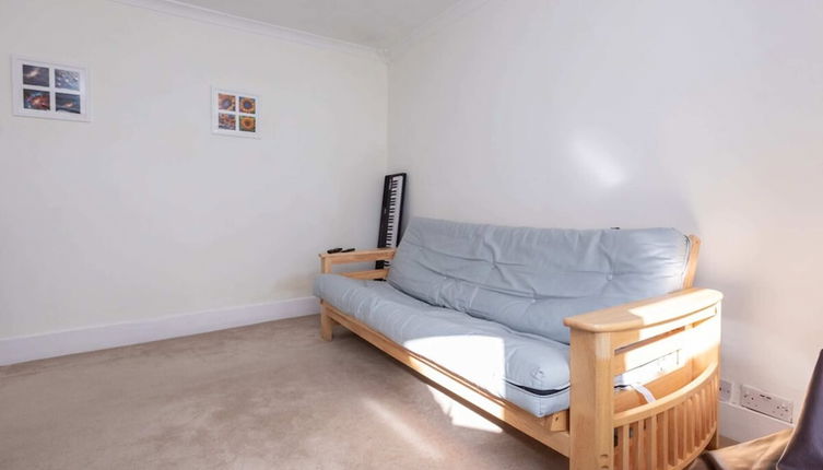 Foto 1 - Spacious 1BD Flat w/ Garden - Hammersmith