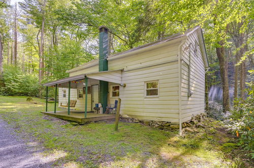 Photo 29 - Serene Centre Hall Cabin w/ Stream On-site