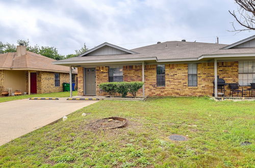 Photo 2 - Waxahachie Townhome w/ Fire Pit - Near Downtown