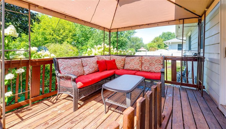 Photo 1 - Pet-friendly Waterloo Abode With Deck