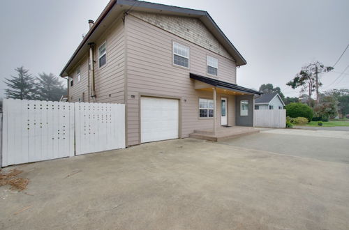 Photo 21 - Crescent City Home w/ Hot Tub: Half-block to Beach