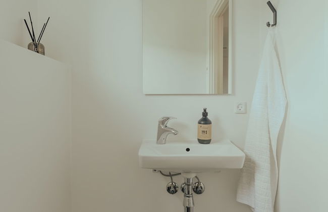 Experience Luxury Living With A Great View - Photo 16