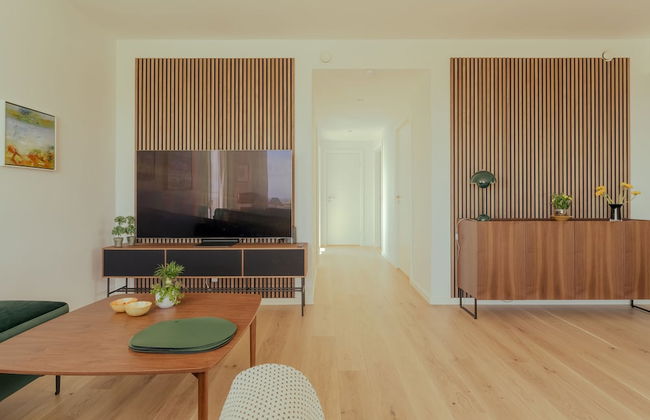 Experience Luxury Living With A Great View - Photo 9