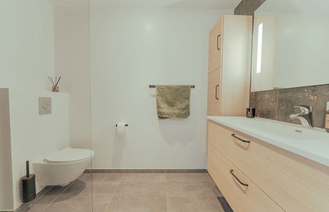 Experience Luxury Living With A Great View - Photo 18