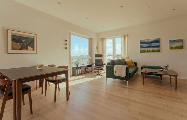 Experience Luxury Living With A Great View - Photo 10