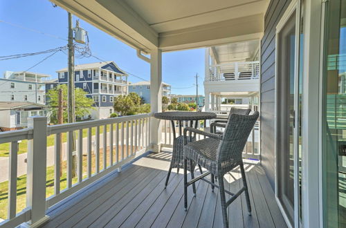 Photo 11 - Bright Coastal Abode With Porch & Beach Access