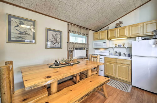 Foto 11 - Cozy Speculator Cottage ~ 2 Miles to Ski Resort
