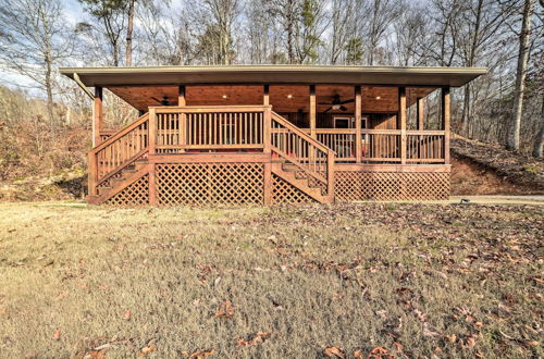 Foto 13 - Cozy Waverly Cabin w/ Fireplace & Deck