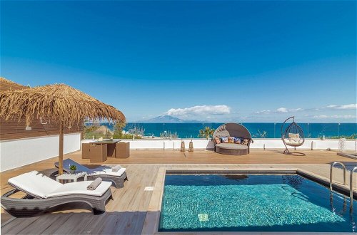 Foto 20 - Luxury Villa Cavo Mare Thalassa With Private Pool Jacuzzi