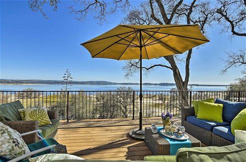 Foto 36 - 'casa D'amore': Extravagant Lakefront Villa