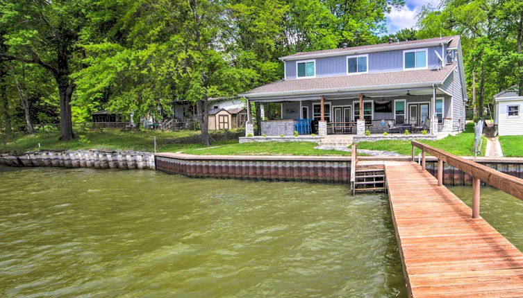 Photo 1 - Lakefront Mabank Retreat w/ Dock + Boat House