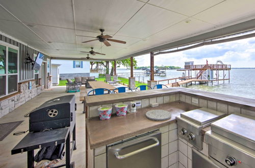 Photo 39 - Lakefront Mabank Retreat w/ Dock + Boat House