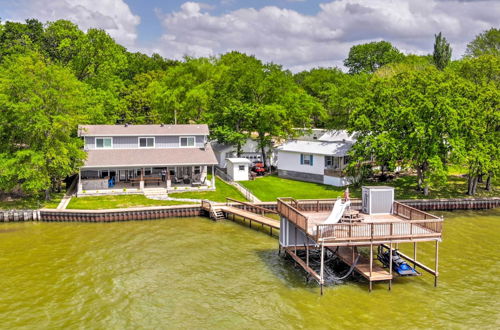 Photo 29 - Lakefront Mabank Retreat w/ Dock + Boat House