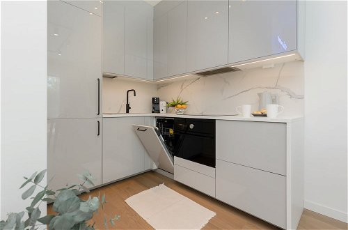 Photo 19 - Boutiq Park Apartment Warsaw by Renters