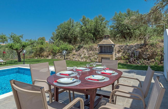 Villa Guinevere-with Private Pool - Foto 10