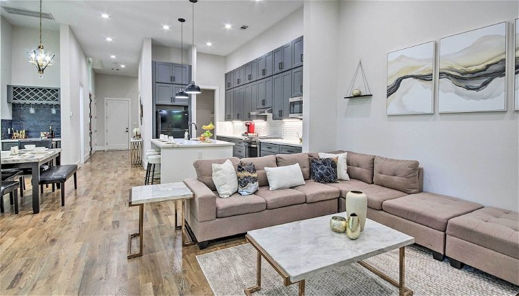 Photo 1 - Modern Houston Home: 2 Mi to Dtwn Attractions