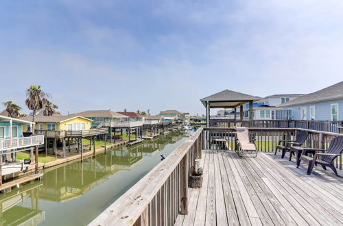 Photo 22 - Stilted Galveston Vacation Home w/ Canal Views