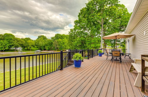 Foto 30 - Lake Norman House Rental w/ Boat Dock + Fire Pit