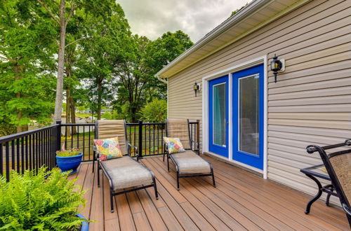 Foto 8 - Lake Norman House Rental w/ Boat Dock + Fire Pit