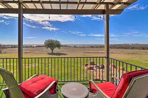 Photo 1 - Modern Lakehouse w/ Stunning Views & Hot Tub